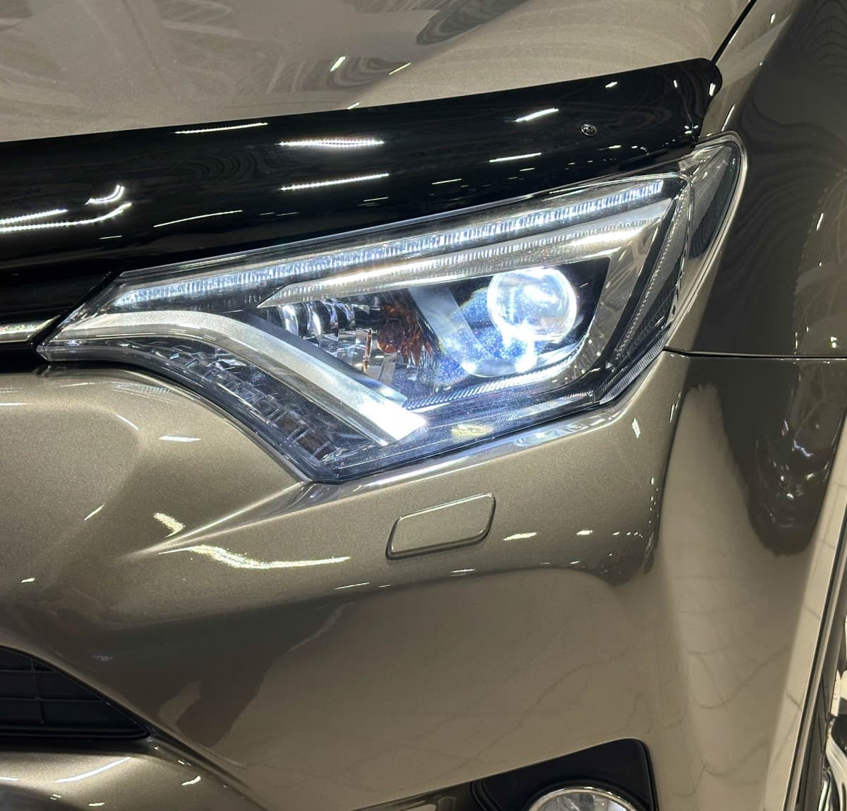 Toyota RAV4 - 4